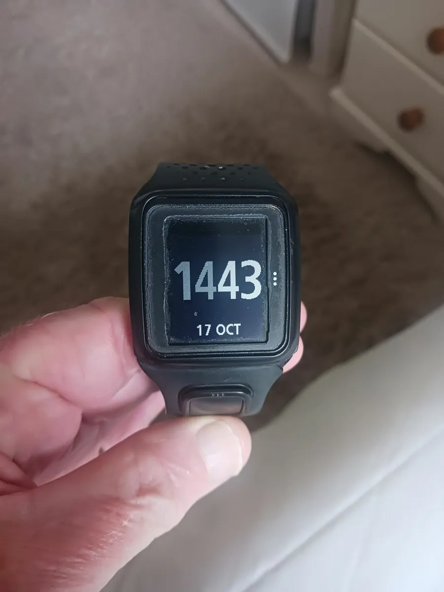 Golf gps watch and charger
