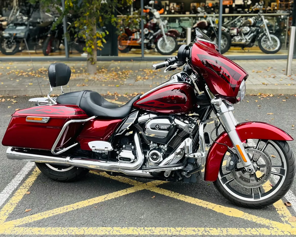 HARLEY-DAVIDSON STREET GLIDE - Image 2