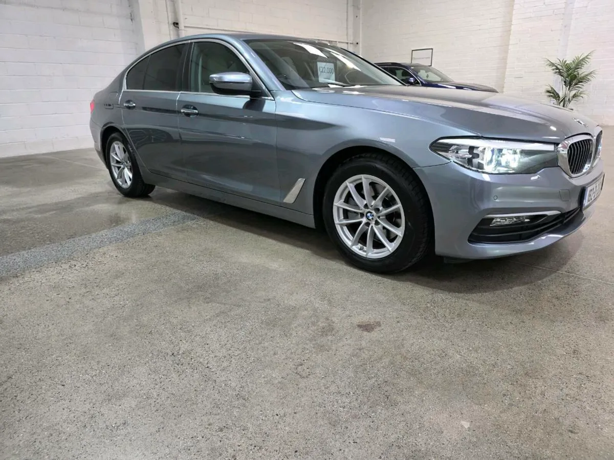 BMW 520i petrol - Image 1