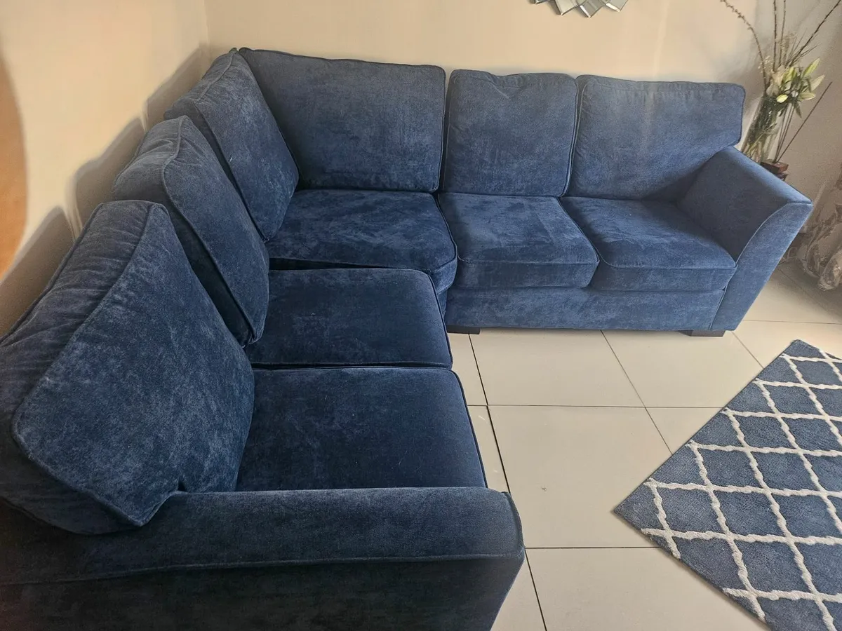 Navy corner couch - Image 2