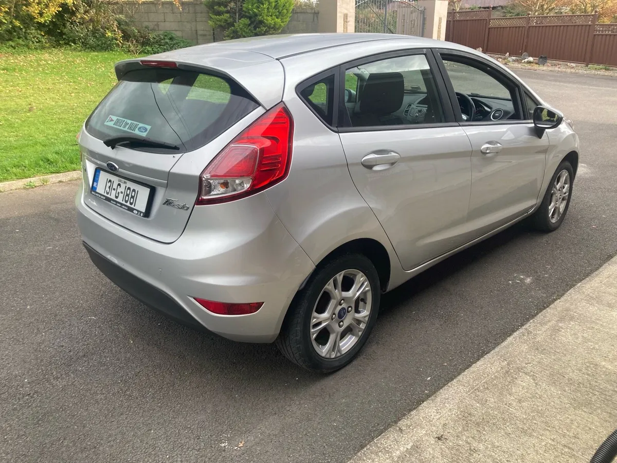 Ford fiesta - Image 4