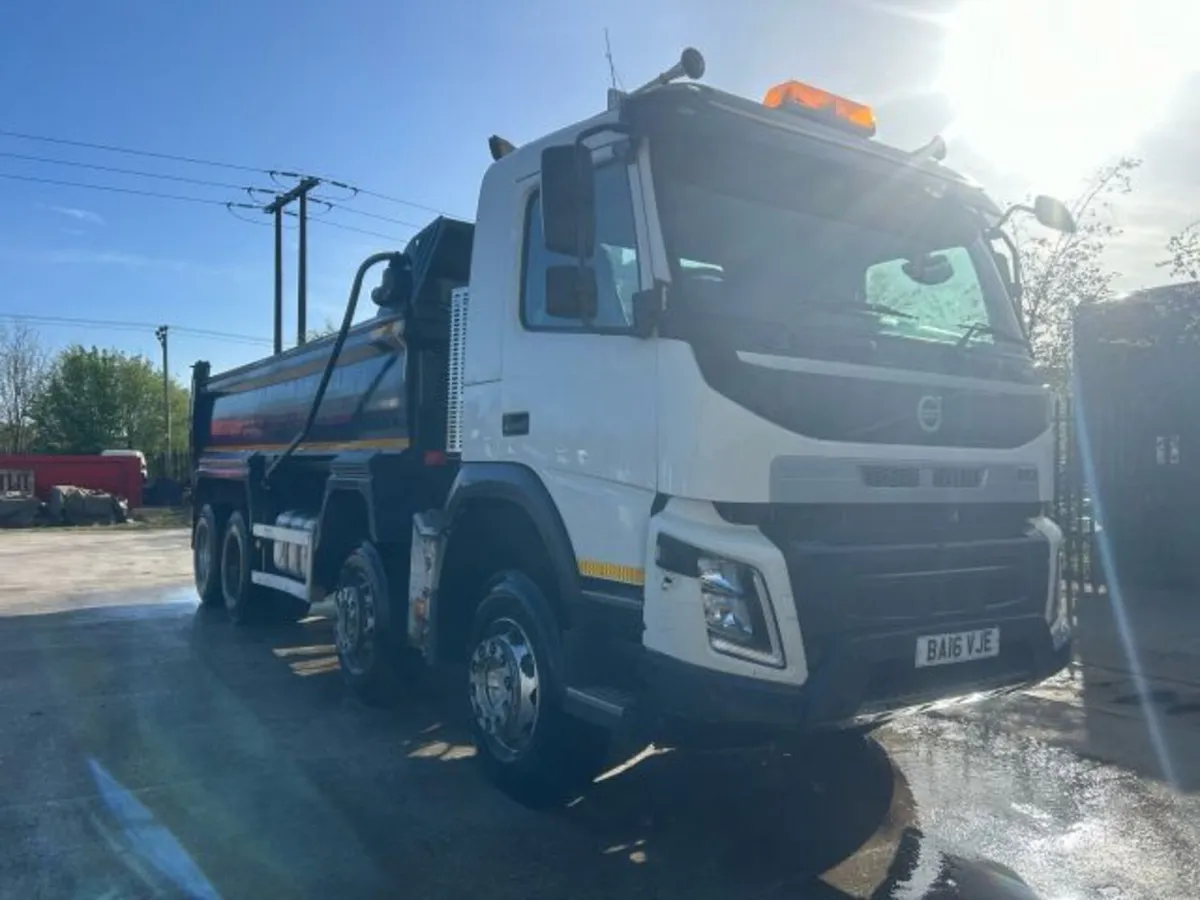 2016 Volvo FMX420 8x4 Tipper - Image 1