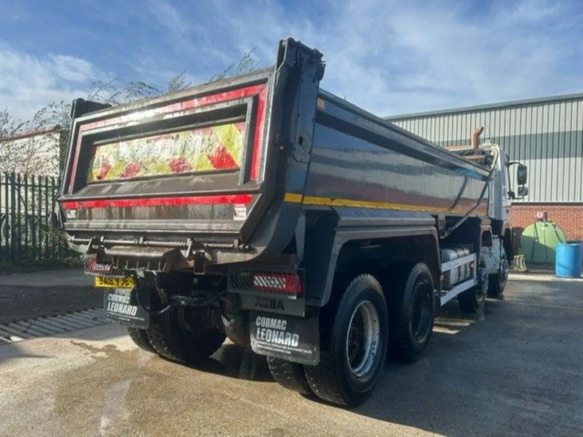 2016 Volvo FMX420 8x4 Tipper - Image 2