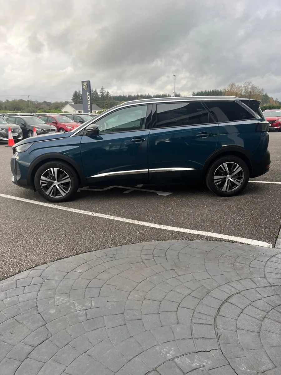 Peugeot 5008 2025 - Image 3