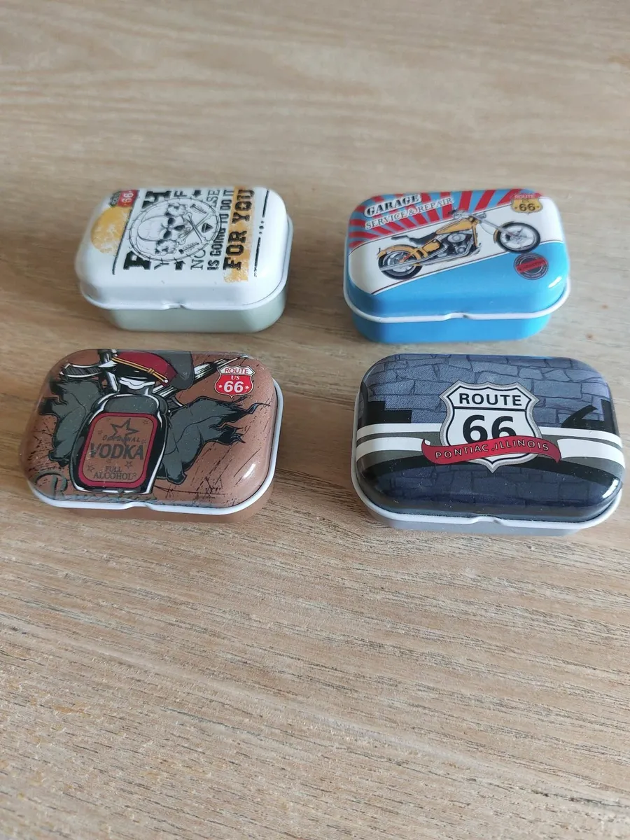 Small tin storage boxes with route 66 design - Image 1