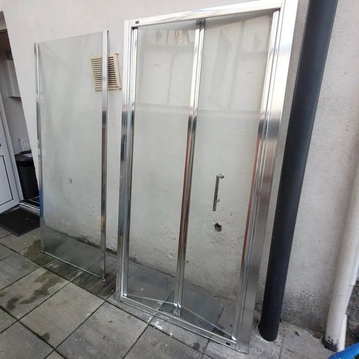 Shower Door and side panel - Image 4