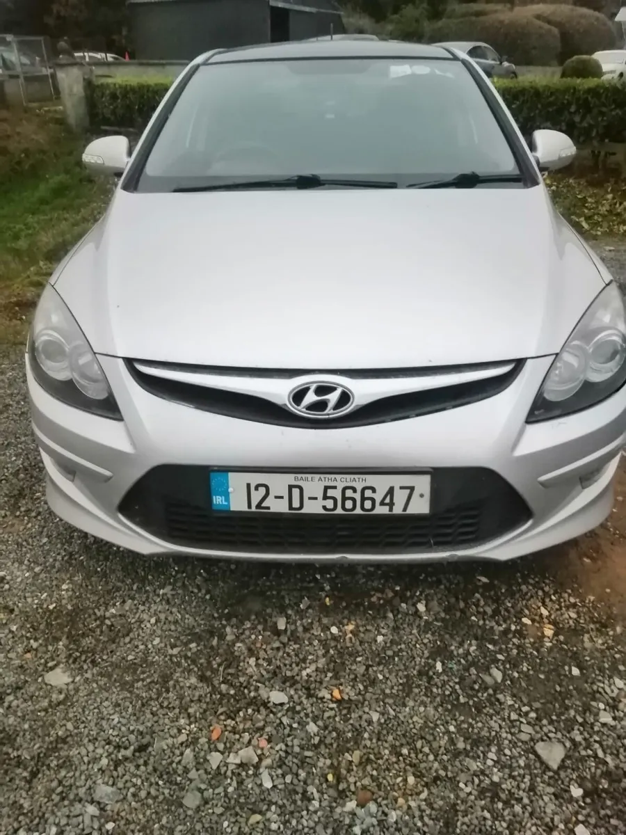2012 Hyundai I 30 - Image 2