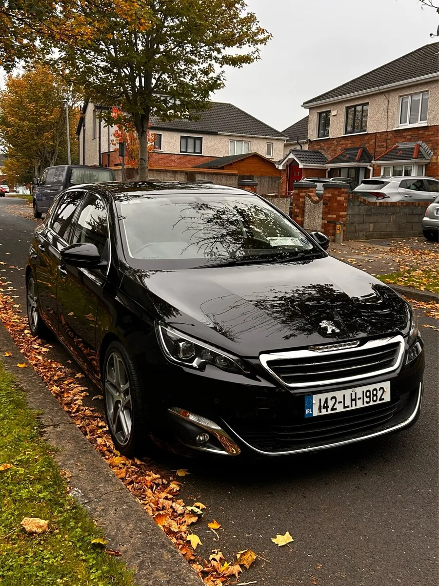 Peugeot 308 1.2 E-THP Manual - Image 1