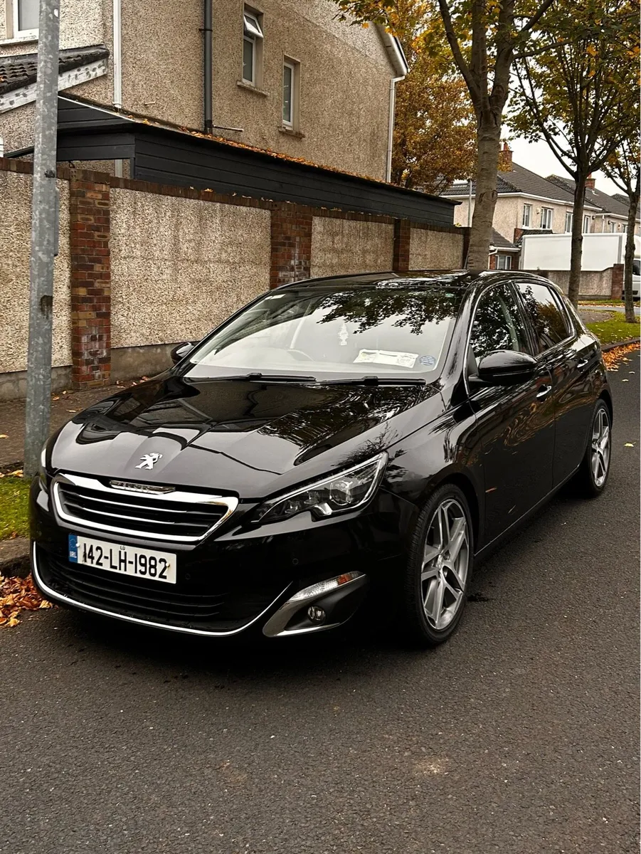 Peugeot 308 1.2 E-THP Manual - Image 2