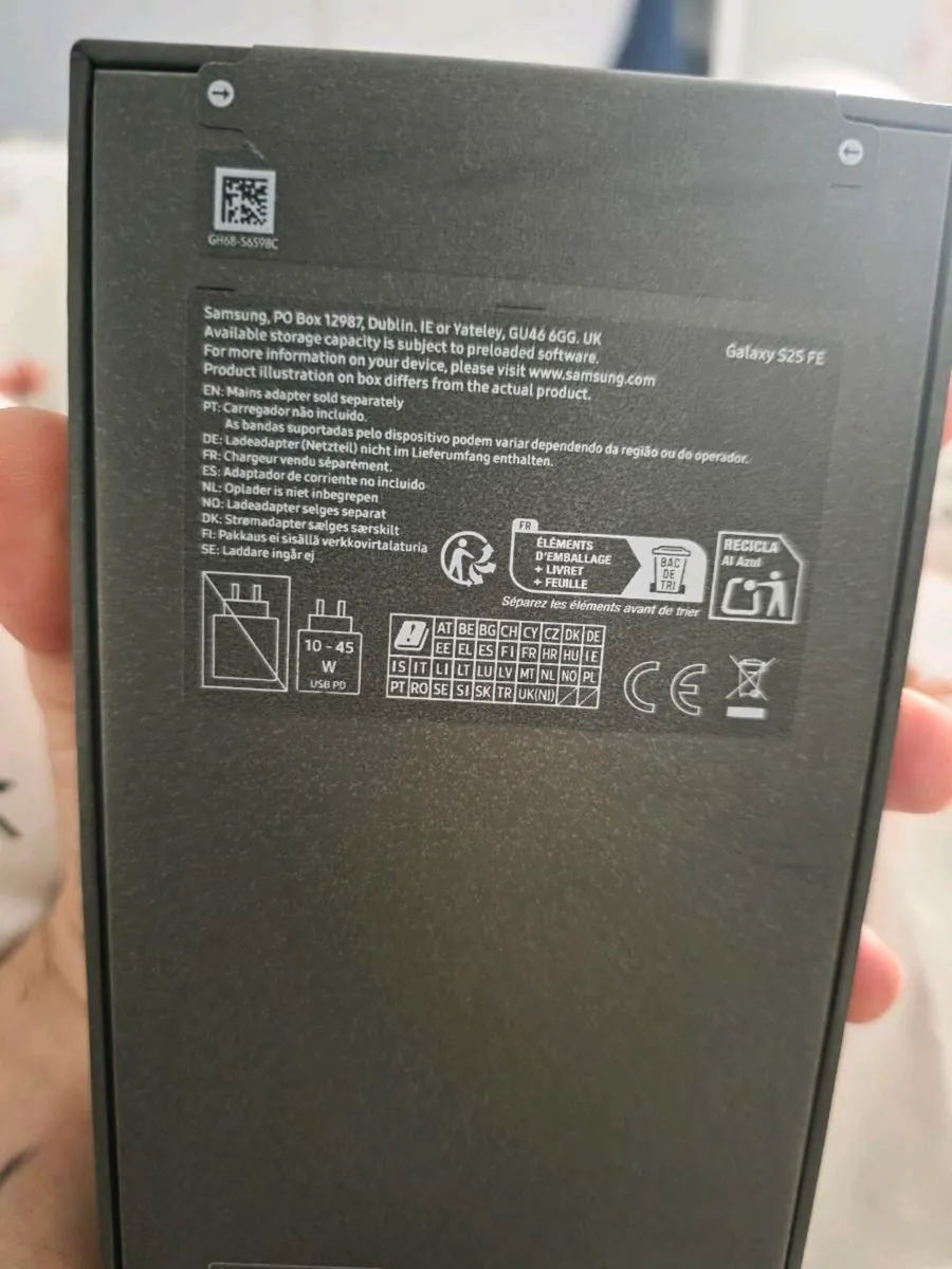 Samsung galaxy s25 FE - Image 1