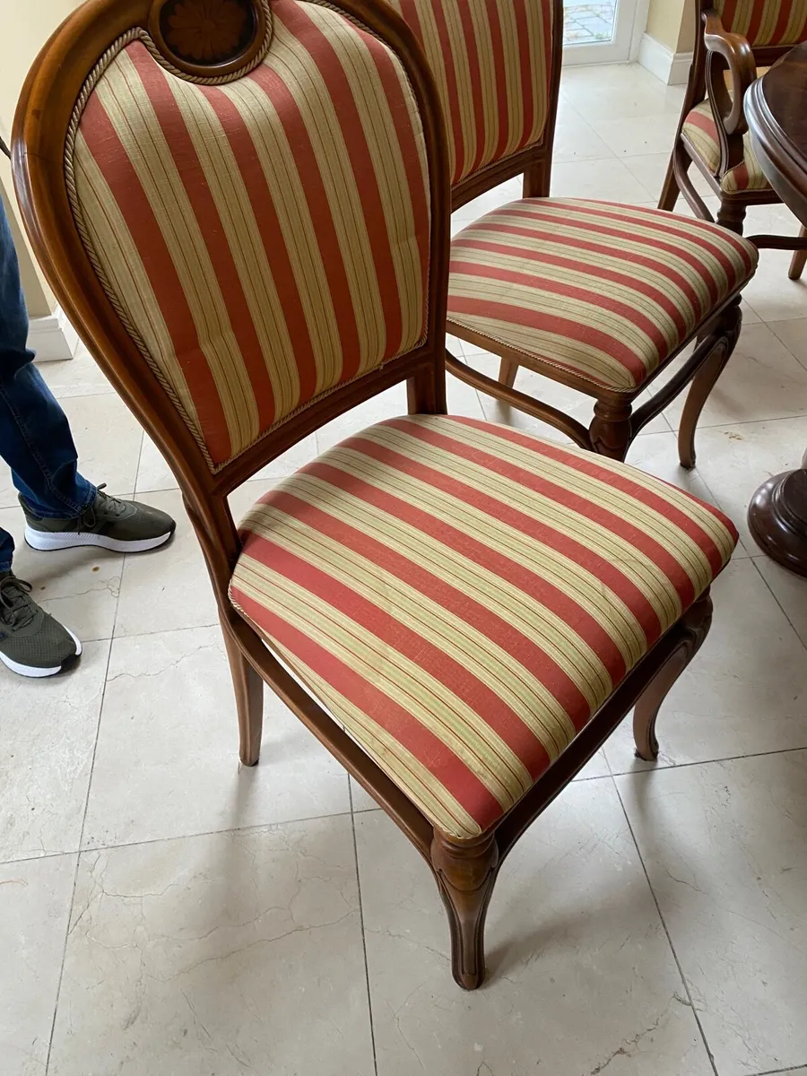 Kitchen table with 6 chairs - Image 3