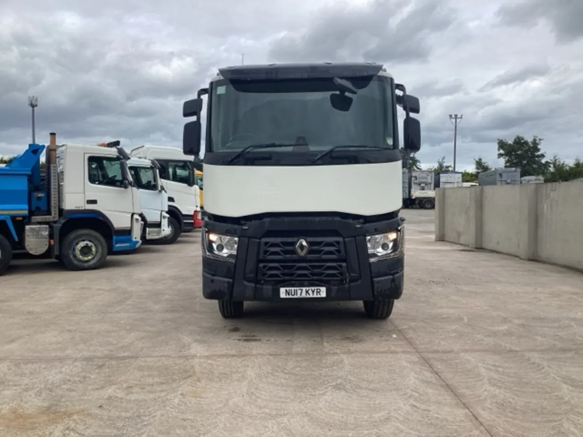 2017 (17) Renault C430 8x4 Steel Tipper - Image 2