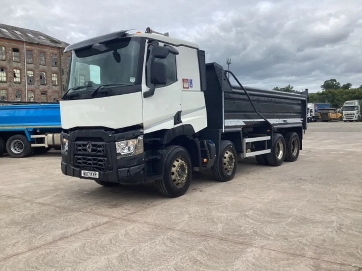 2017 (17) Renault C430 8x4 Steel Tipper - Image 3