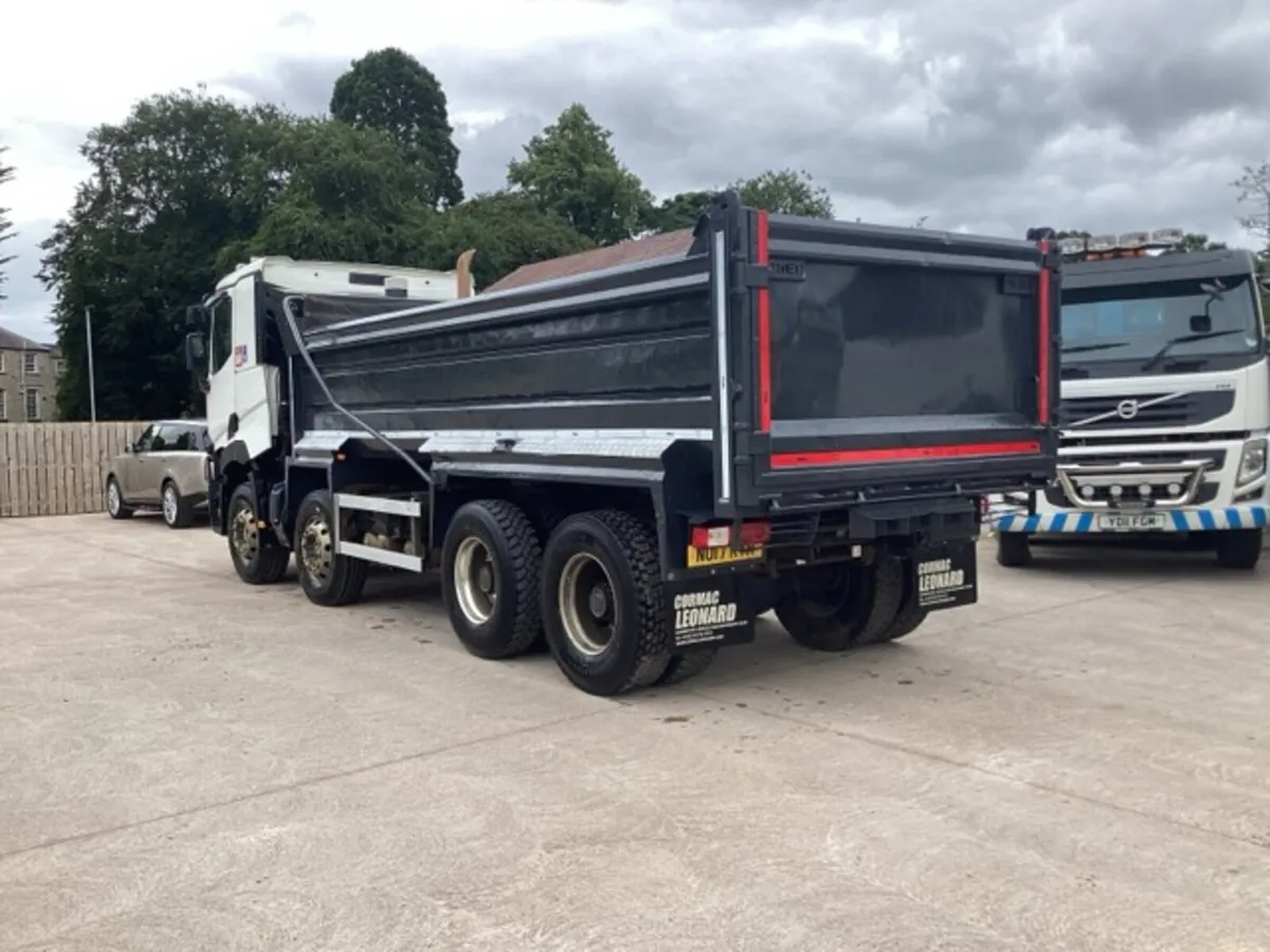 2017 (17) Renault C430 8x4 Steel Tipper - Image 4