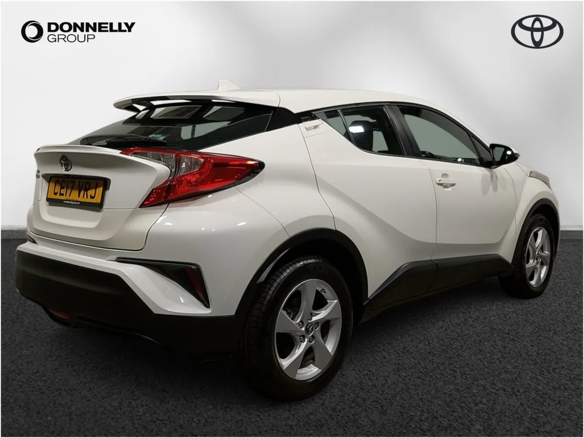 Toyota C-HR Hatchback Icon - Image 4