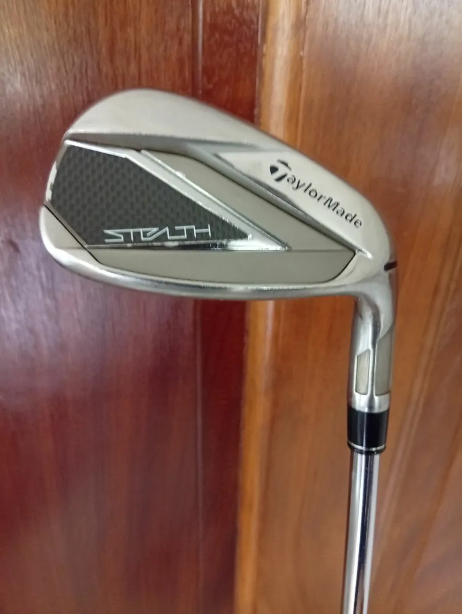 TaylorMade Stealth Pitching Wedge As New - Image 1