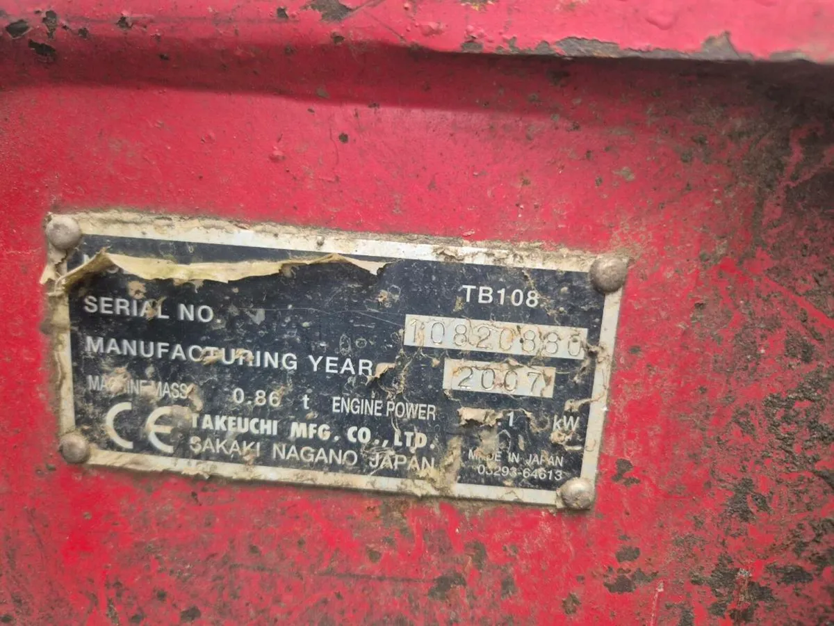 Takeuchi micro digger - Image 2