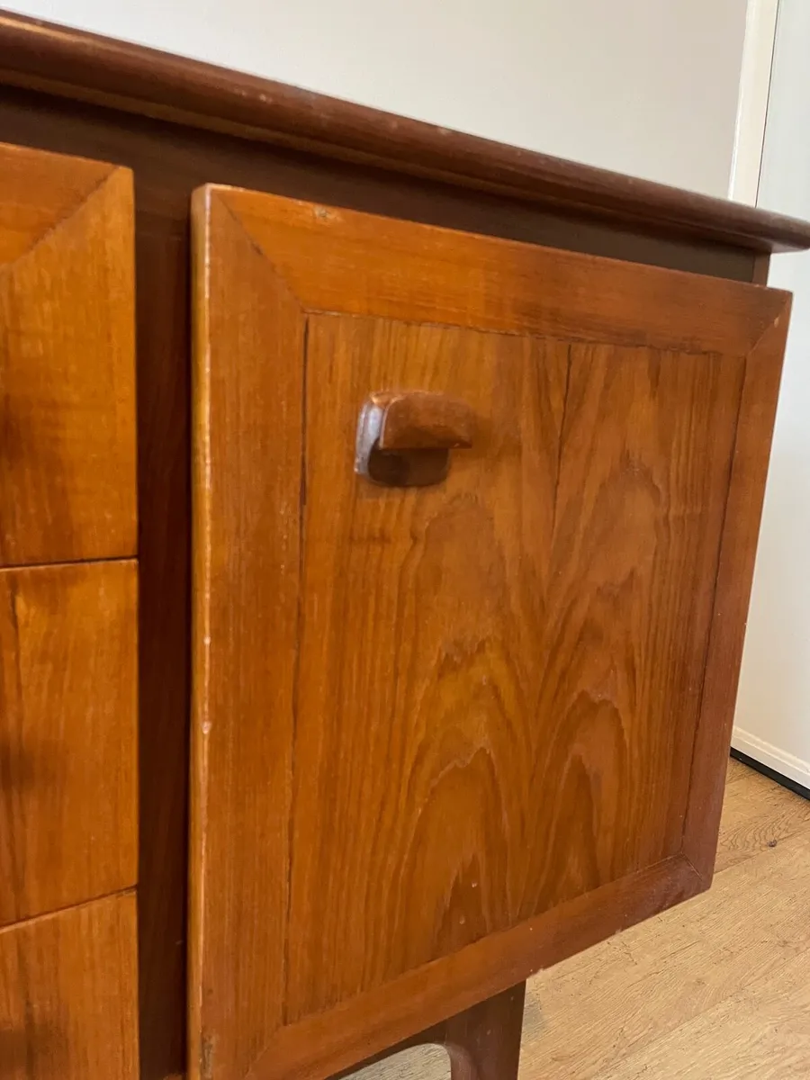 Vintage 1960s Sideboard & Dining Chairs – Pristine - Image 2