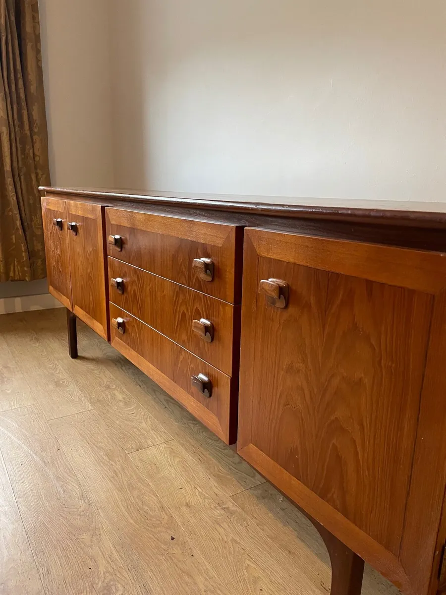 Vintage 1960s Sideboard & Dining Chairs – Pristine - Image 4