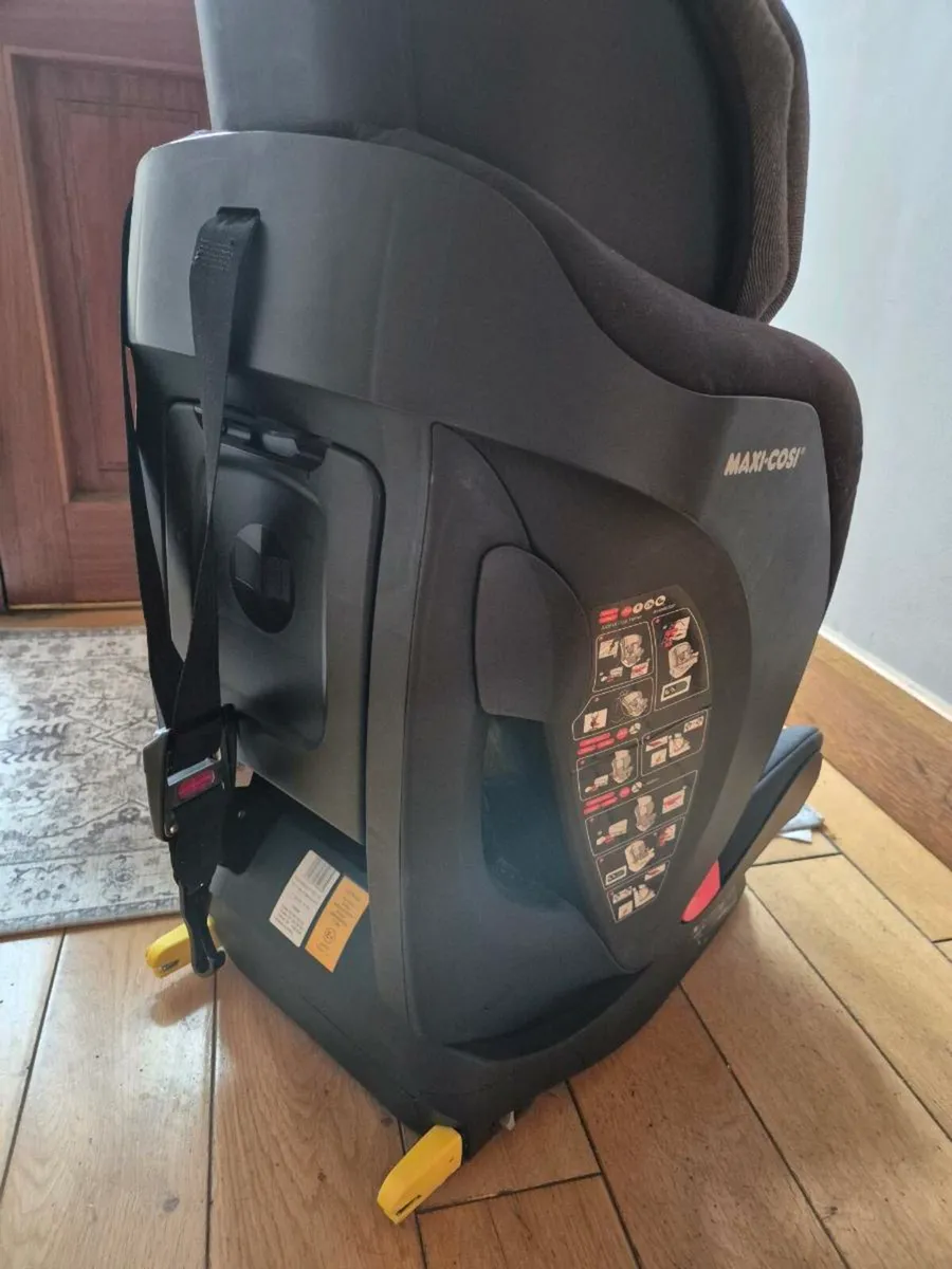 Maxi Cosi Titan Child's Car Seat - Image 3