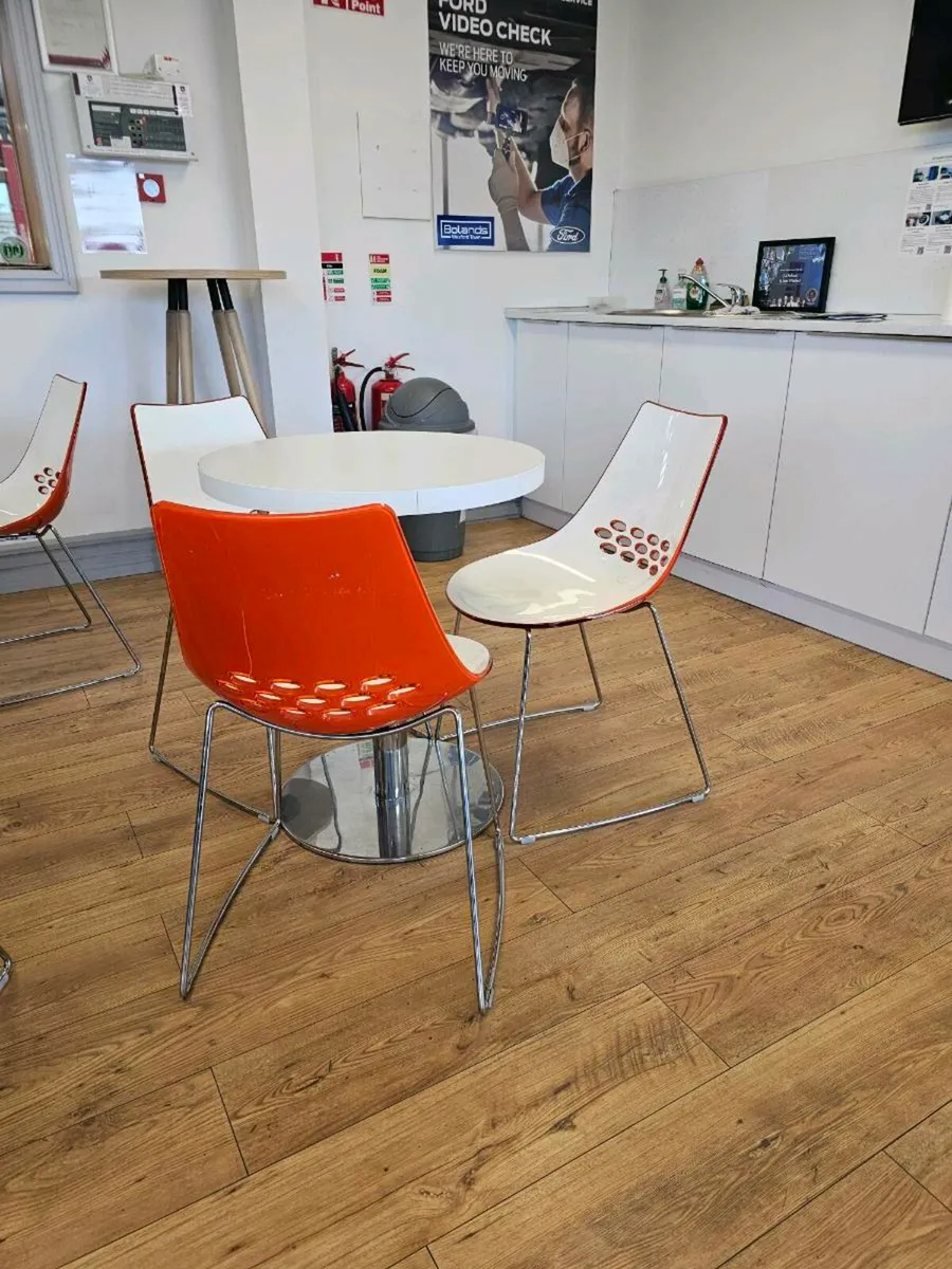 Tables and chairs - Image 2