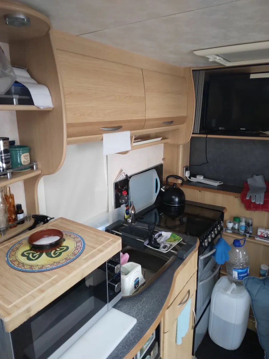 Caravan Coachman 4 berth 2007 - Image 2