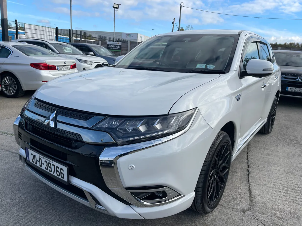 211 Mitsubishi Outlander Hybrid 2.4 Phev Automatic - Image 3