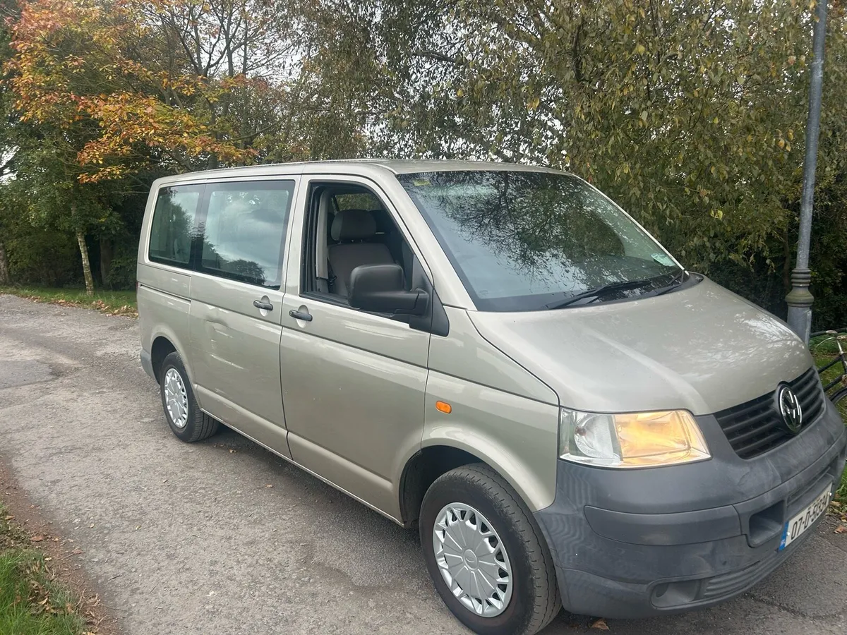 Volkswagen transporter Minibus - Image 4