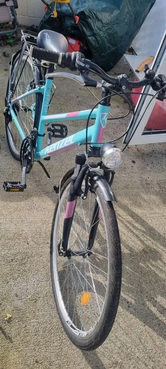 Ladies bicycle - Image 2