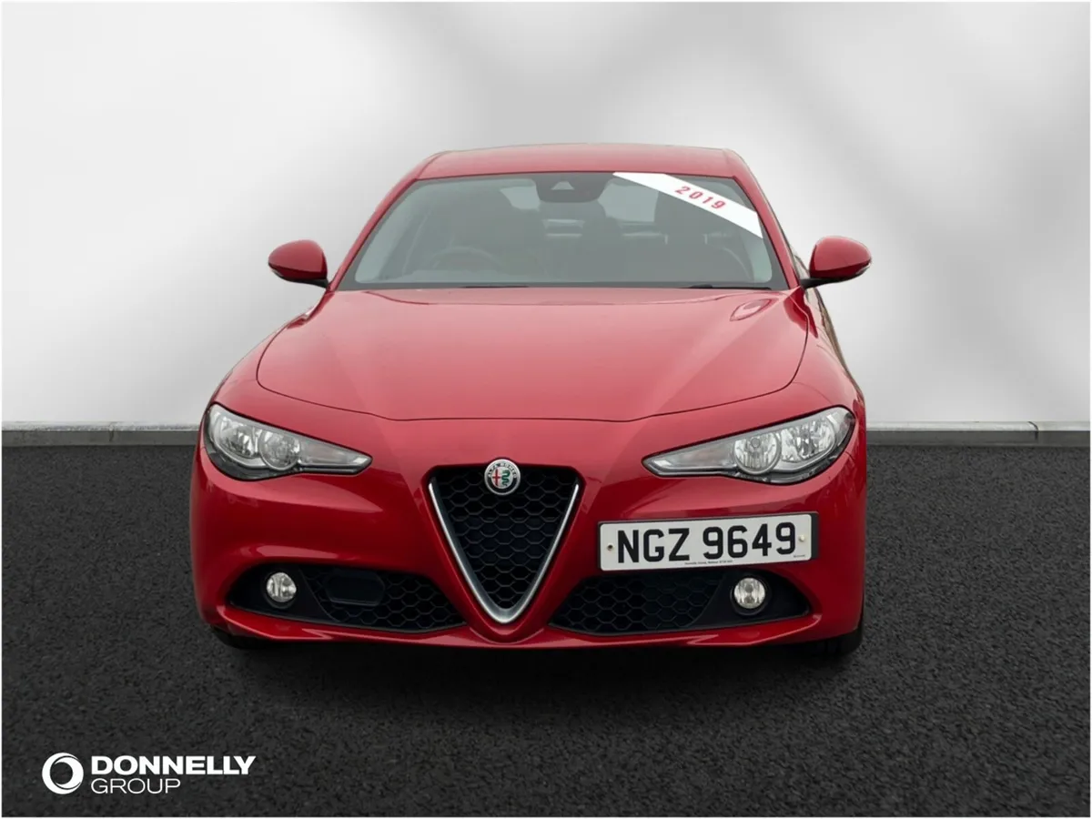 Alfa Romeo Giulia Diesel Saloon Super - Image 3