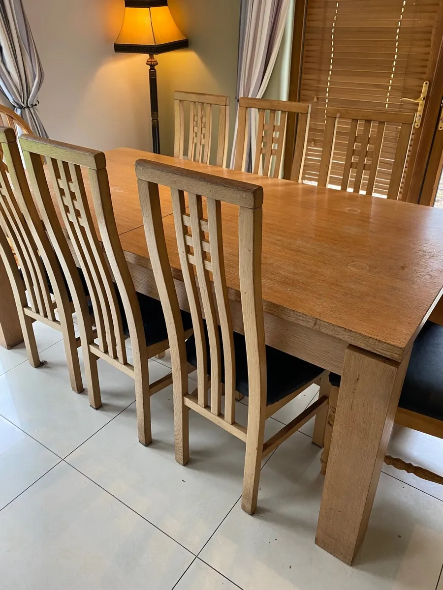 Dining table and chairs - Image 1