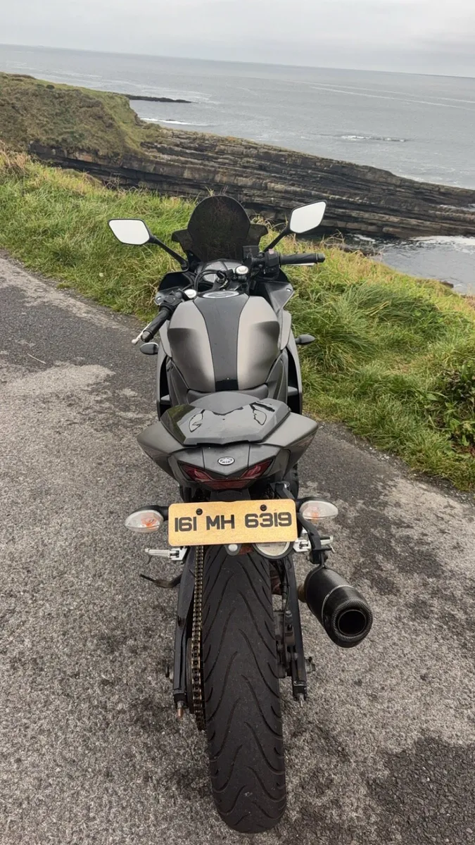 Yamaha R3 - Image 3