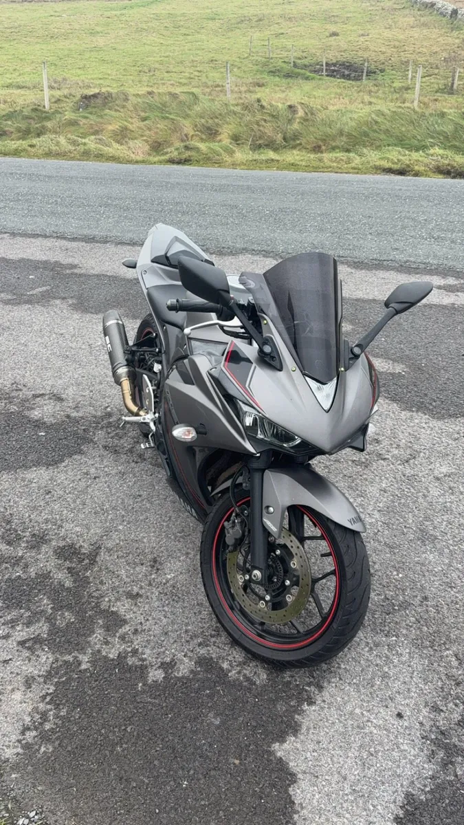 Yamaha R3 - Image 2