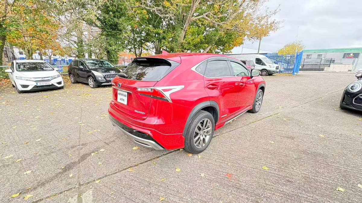 Lexus  NX300H 2.5 HYBRID 2016 - Image 4