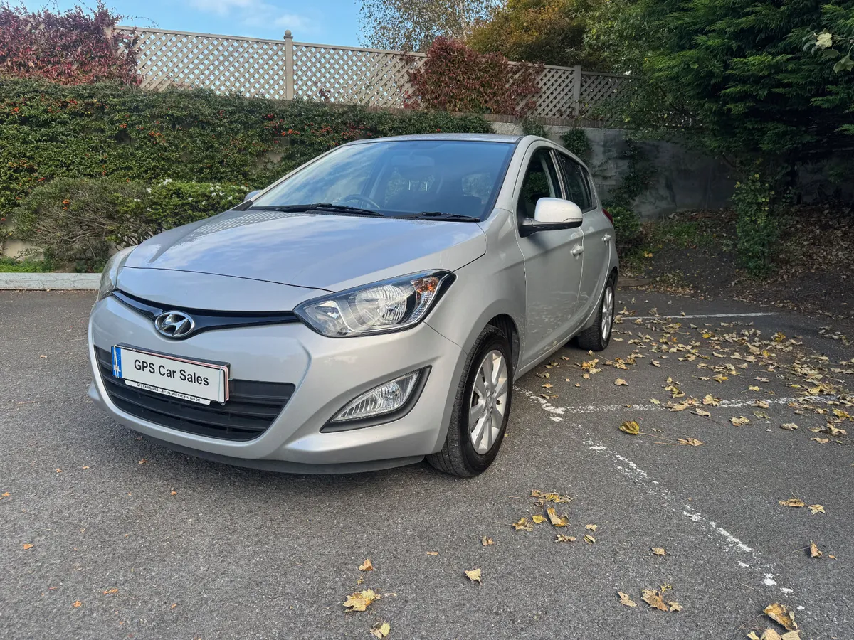 Hyundai i20 in excellent cond & warranty - Image 3