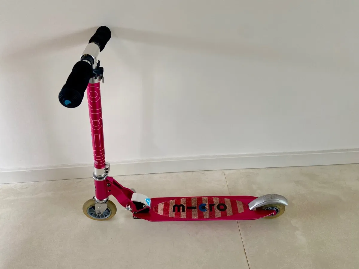 Kids Micro Sprite Scooter - Pink - Image 4