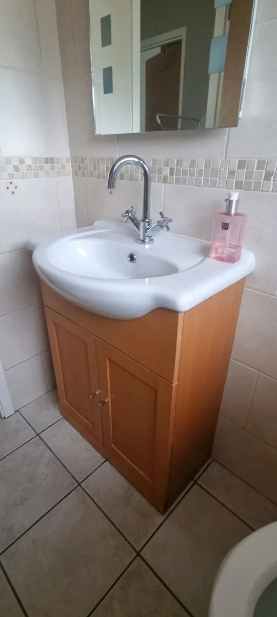 Vanity Unit & Ceramic Sink - Image 1