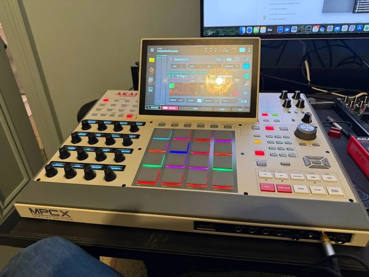 Also MPC Special Edition - Mint. Includes 1TB SSD