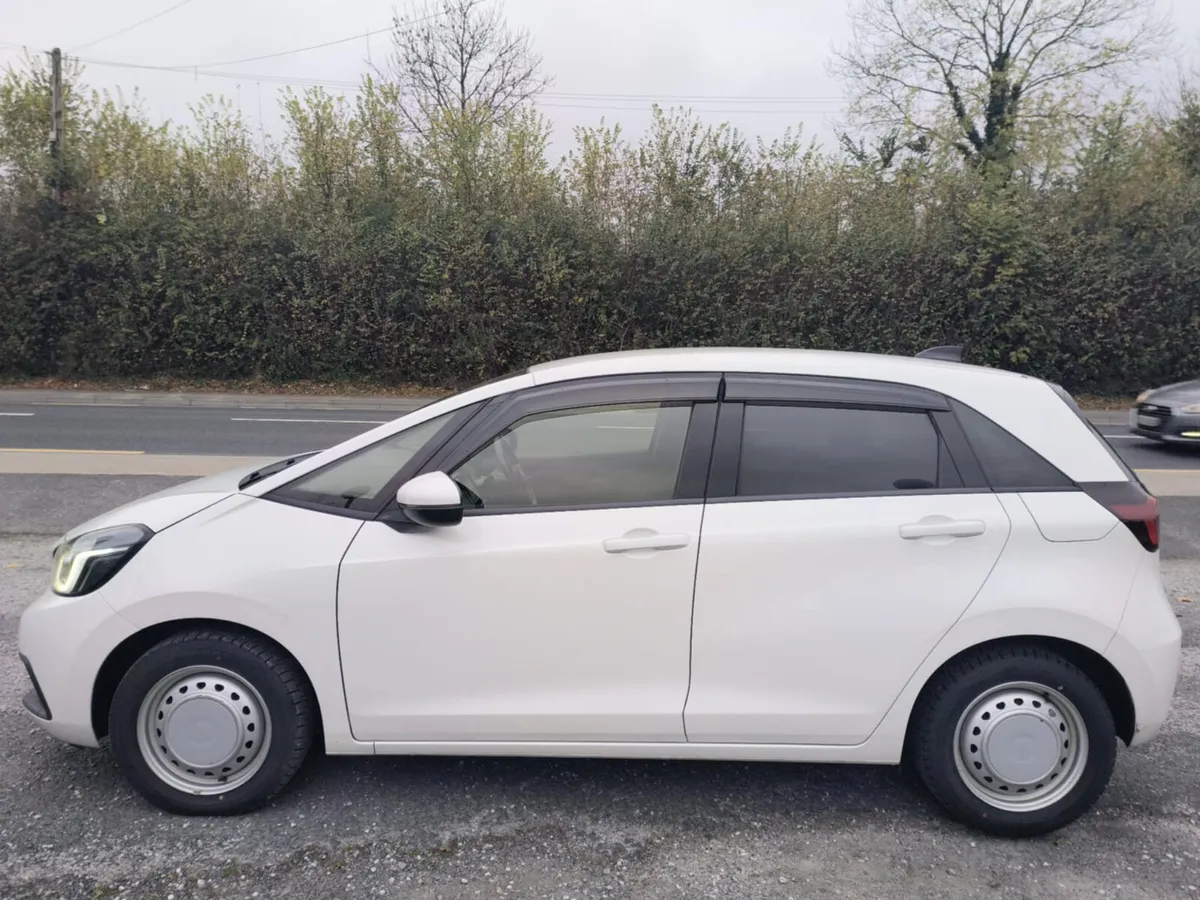 Honda FIT 1,5 Hybrid Auto New shape 2020 !!! - Image 4