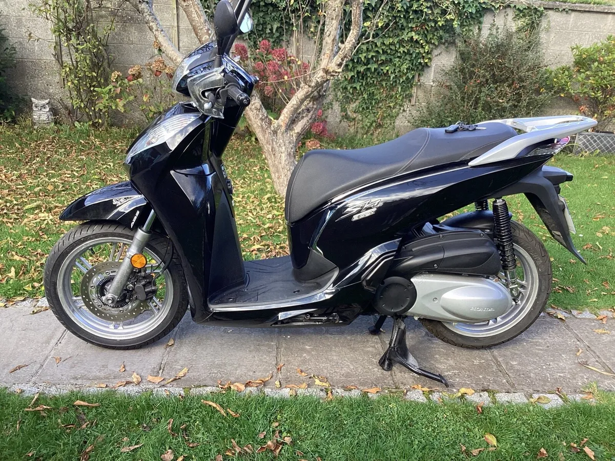 2018 Honda SH 300i - Image 3