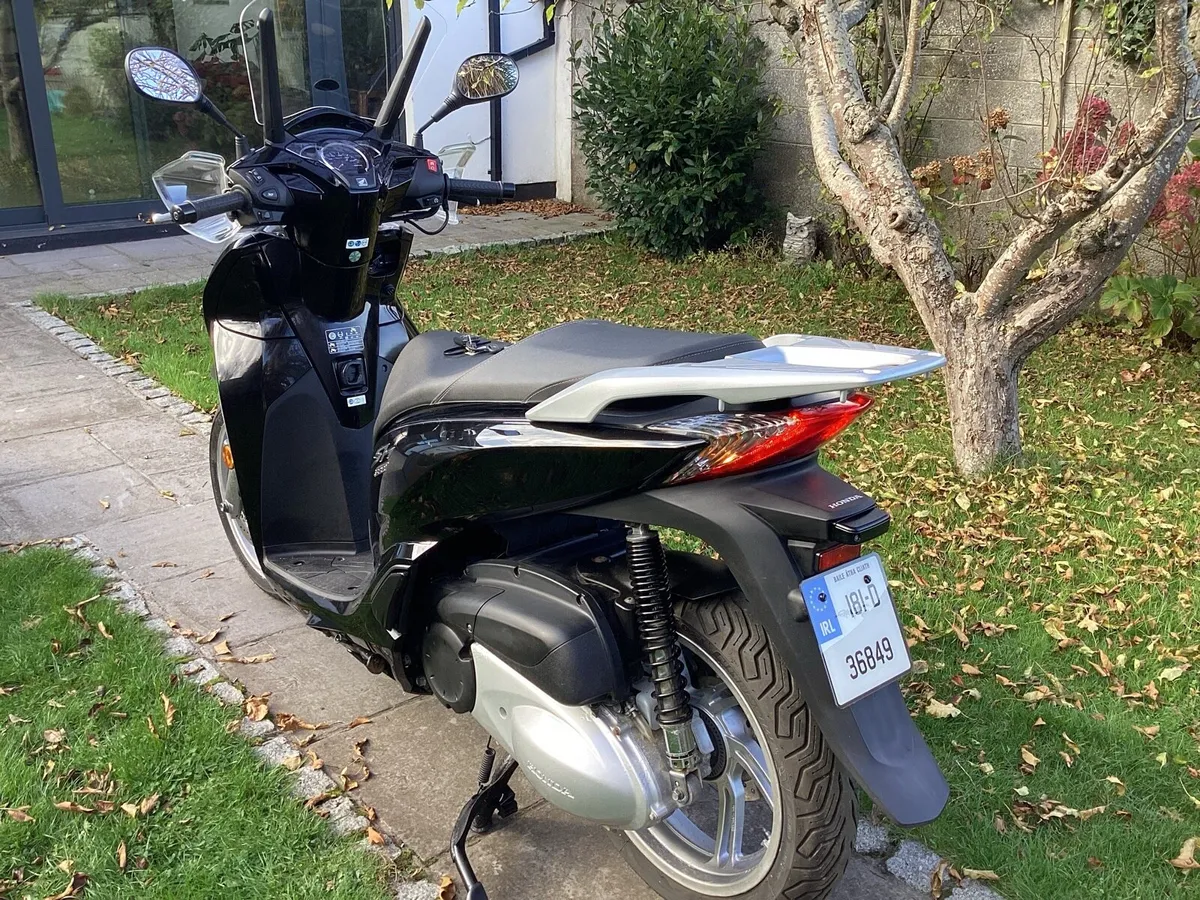 2018 Honda SH 300i - Image 4