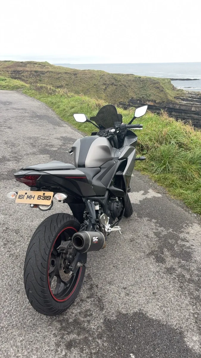 Yamaha R3 - Image 2