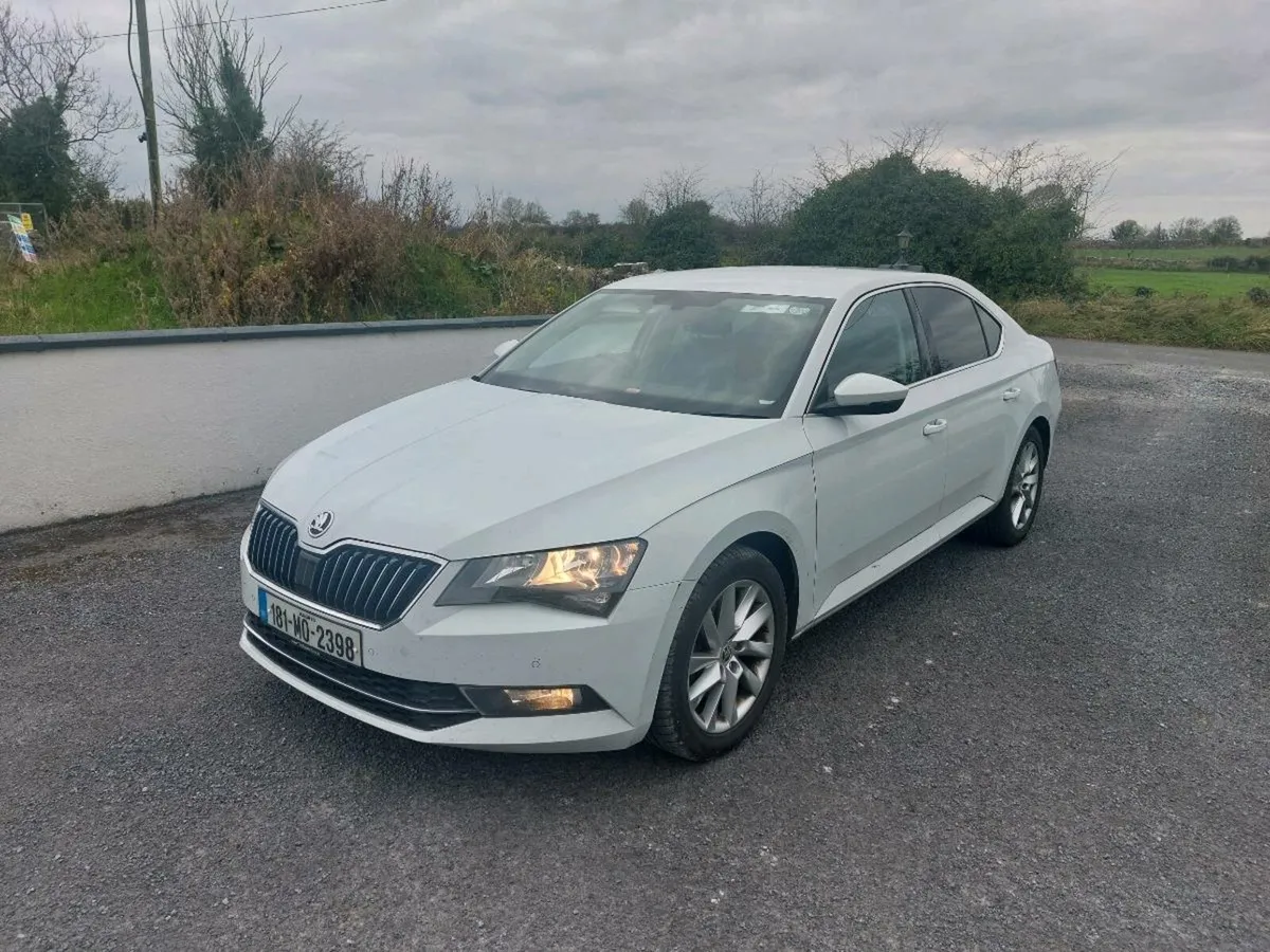 Skoda Superb 2.0 TDI DSG TechnologyPack - Image 1