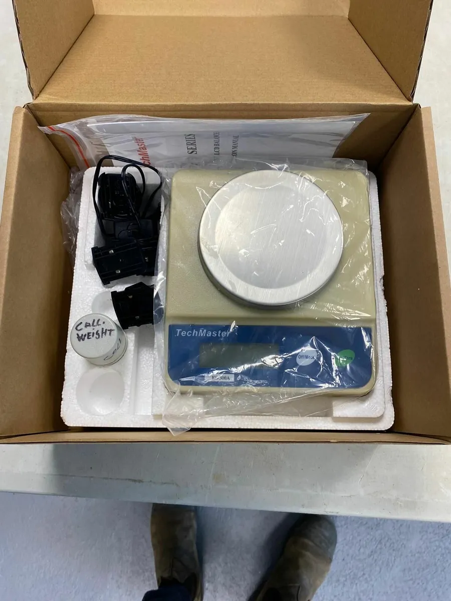 Precision scales - Image 1