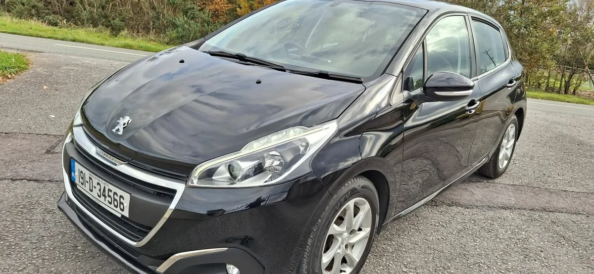 Peugeot 208 2019 LOW MILEAGE - Image 1