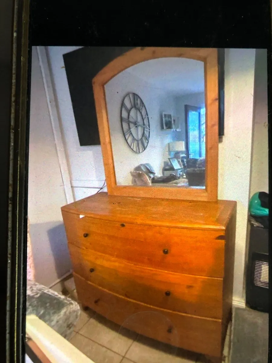 Furniture linen draws - Image 1