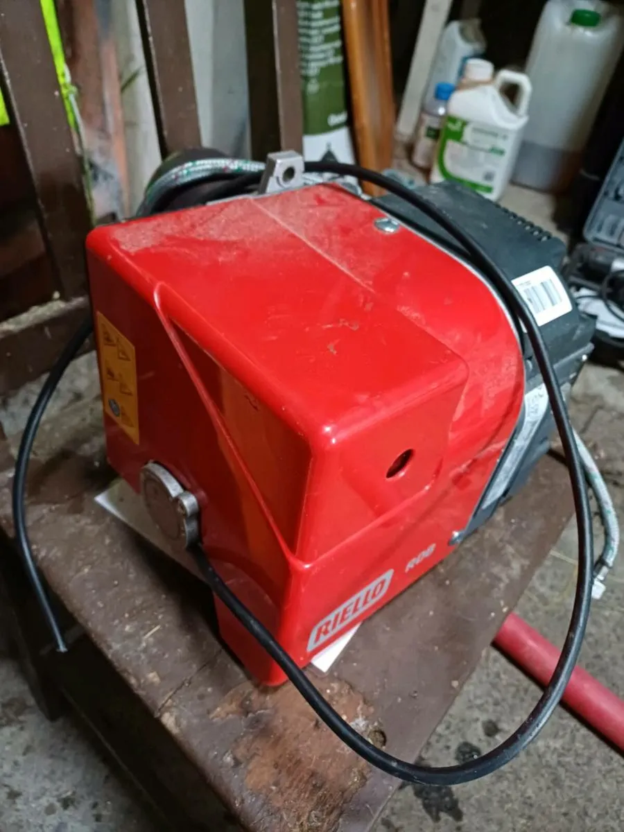 GRANT Oil Boiler, Thermostat & Burner - Image 2