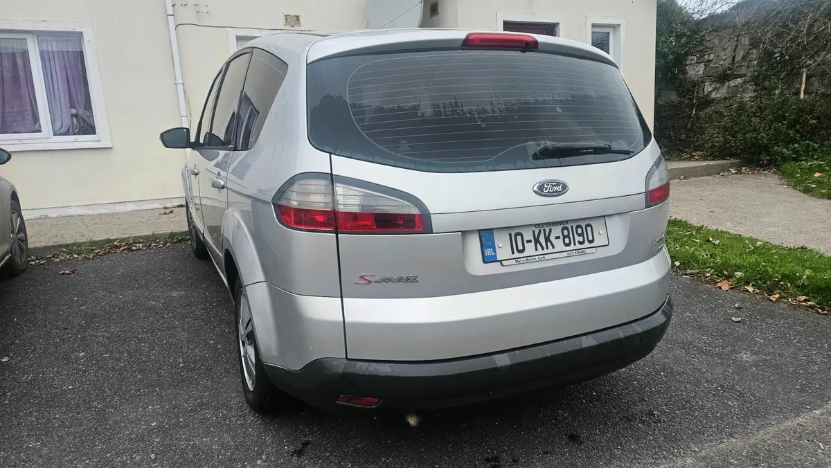 Ford S-Max 2010 - Image 2