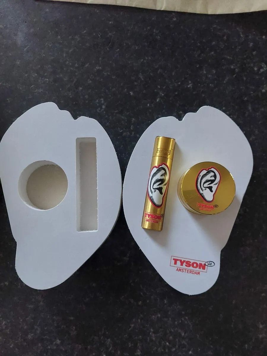 Limited Edition Mike Tyson grinder and lighter - Image 1