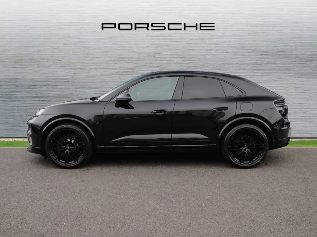 Porsche Macan Turbo (new) - Image 4
